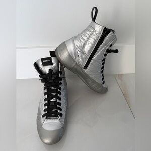 Coolest Rare RBRSL Women's Rubber Soul Metallic Silver High-Top Zipper Sneakers